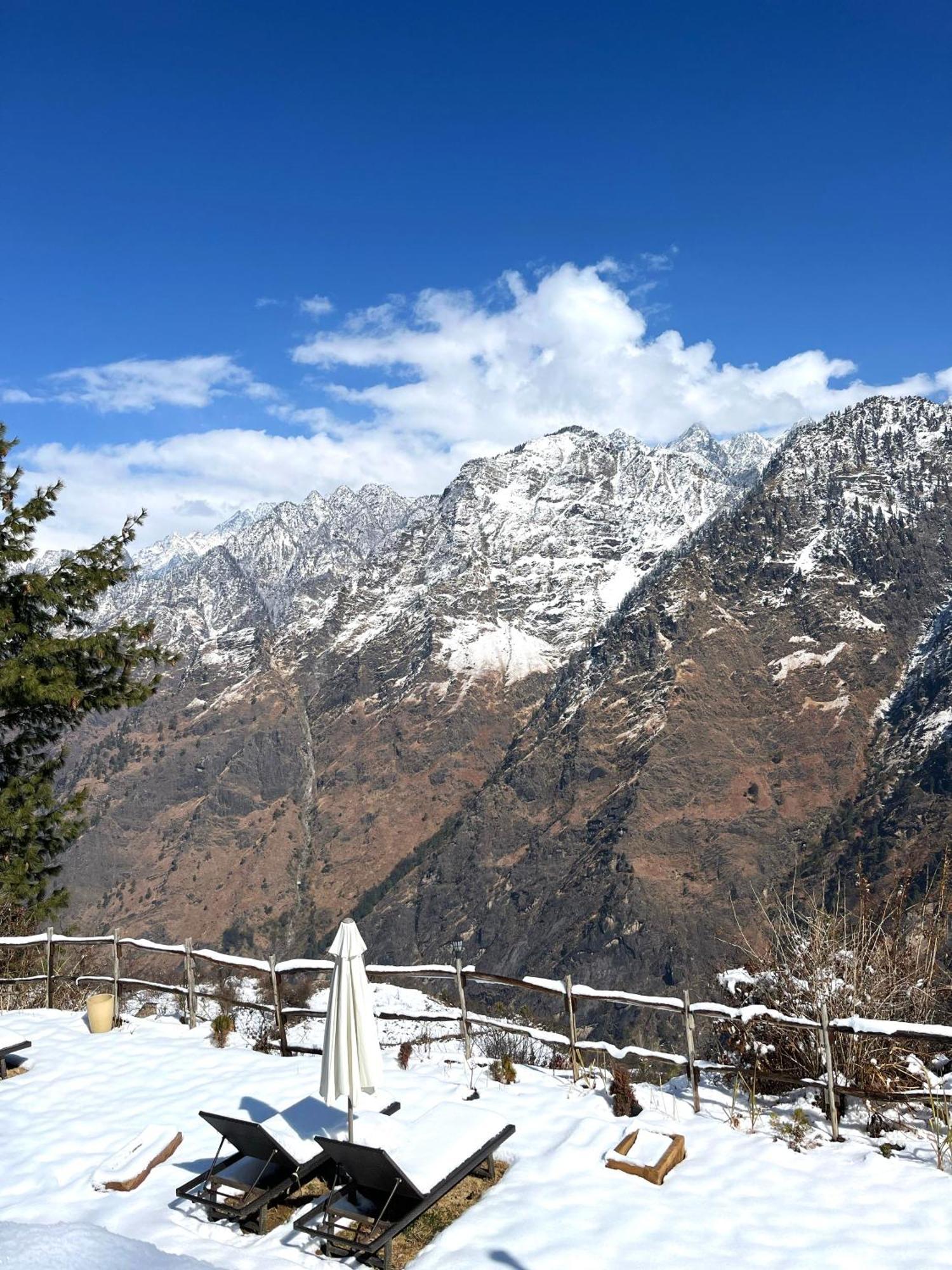 Faraway Cottages, Auli Joshīmath Kültér fotó