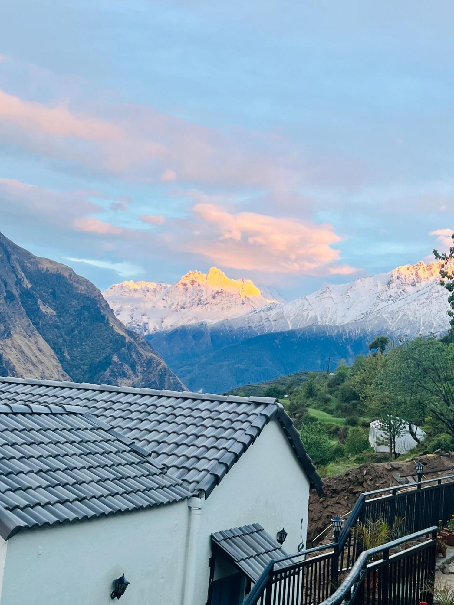 Faraway Cottages, Auli Joshīmath Kültér fotó